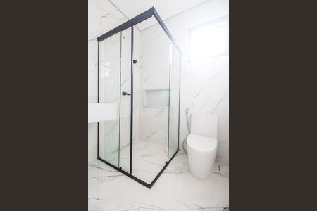 Apartamento à venda com 140m², 2 quartos e 4 vagas Apartamento à venda com 140m², 2 quartos e 4 vagasBanheiro da Suíte