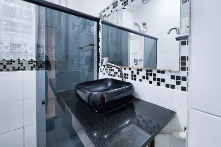 Apartamento à venda com 60m², 2 quartos e sem vaga Apartamento à venda com 60m², 2 quartos e sem vagaBanheiro