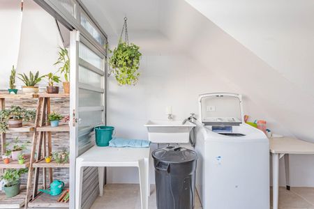 Casa à venda com 210m², 3 quartos e 5 vagasÁrea de Serviço