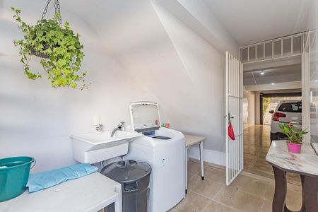 Casa à venda com 210m², 3 quartos e 5 vagasÁrea de Serviço