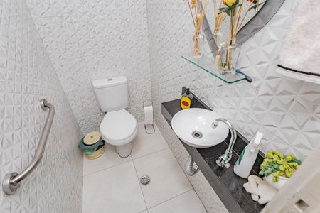 Casa à venda com 210m², 3 quartos e 5 vagasLavabo