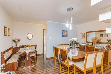 Casa à venda com 210m², 3 quartos e 5 vagasSala