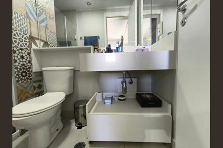 Apartamento à venda com 70m², 2 quartos e 1 vaga Apartamento à venda com 70m², 2 quartos e 1 vagaBanheiro da Suíte