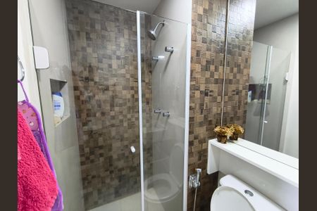 Apartamento à venda com 70m², 2 quartos e 1 vaga Apartamento à venda com 70m², 2 quartos e 1 vagaBanheiro