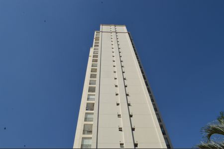 Apartamento à venda com 70m², 2 quartos e 1 vagaFachada