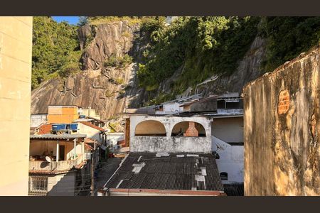 Casa à venda com 384m², 5 quartos e 1 vaga