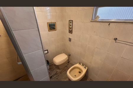 Casa à venda com 384m², 5 quartos e 1 vaga