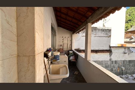 Casa à venda com 384m², 5 quartos e 1 vaga