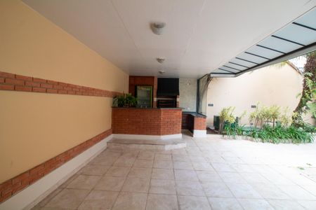 Casa à venda com 447m², 4 quartos e 2 vagas Casa à venda com 447m², 4 quartos e 2 vagasÁrea comum - Churrasqueira