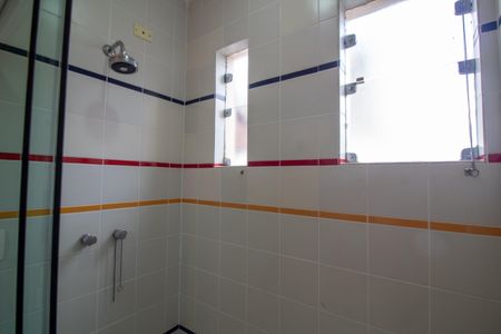 Casa à venda com 447m², 4 quartos e 2 vagas Casa à venda com 447m², 4 quartos e 2 vagasBanheiro Social