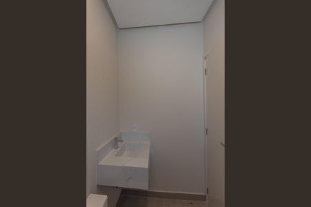 Casa à venda com 69m², 2 quartos e 2 vagas Casa à venda com 69m², 2 quartos e 2 vagasBanheiro