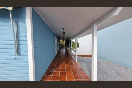 Casa de condomínio à venda com 303m², 3 quartos e 4 vagas
