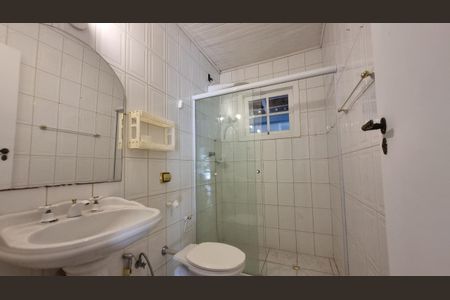 Casa de condomínio à venda com 303m², 3 quartos e 4 vagas