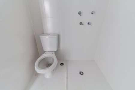 Banheiro de kitnet/studio à venda com 1 quarto, 23m² em Perdizes, São Paulo