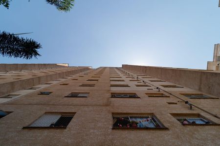 Apartamento à venda com 44m², 2 quartos e sem vaga Apartamento à venda com 44m², 2 quartos e sem vagaFachada do Bloco