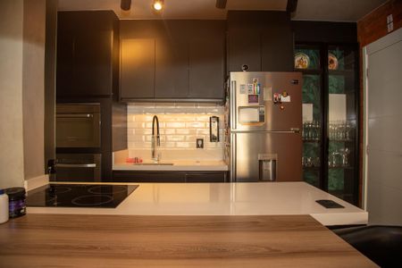 Apartamento à venda com 94m², 2 quartos e 2 vagas Apartamento à venda com 94m², 2 quartos e 2 vagasCozinha