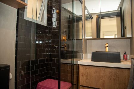 Apartamento à venda com 94m², 2 quartos e 2 vagas Apartamento à venda com 94m², 2 quartos e 2 vagasBanheiro da Suíte 2