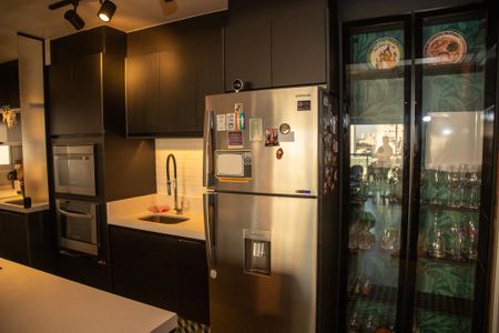 Apartamento à venda com 94m², 2 quartos e 2 vagas Apartamento à venda com 94m², 2 quartos e 2 vagasCozinha