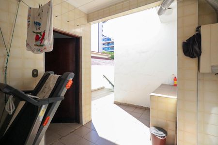 Casa à venda com 164m², 2 quartos e 5 vagas Casa à venda com 164m², 2 quartos e 5 vagasÁrea de Serviço