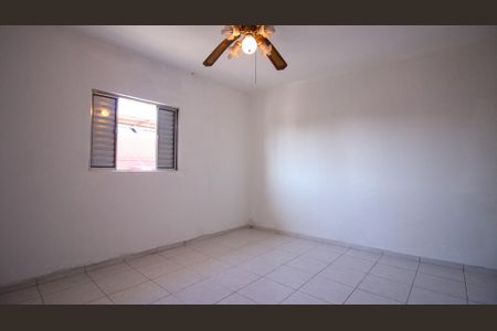 Casa à venda com 380m², 4 quartos e 3 vagas Casa à venda com 380m², 4 quartos e 3 vagasQuarto 1