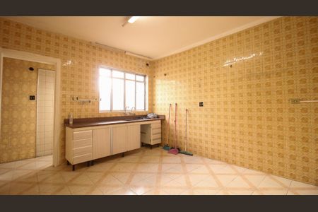 Casa à venda com 380m², 4 quartos e 3 vagas Casa à venda com 380m², 4 quartos e 3 vagasCozinha