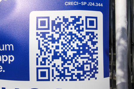 Casa à venda com 380m², 4 quartos e 3 vagas Casa à venda com 380m², 4 quartos e 3 vagasPlaca