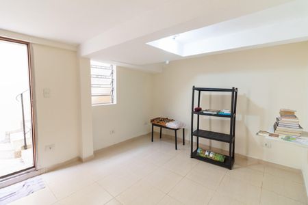 Casa à venda com 86m², 2 quartos e 2 vagas Casa à venda com 86m², 2 quartos e 2 vagasQuarto de Serviço