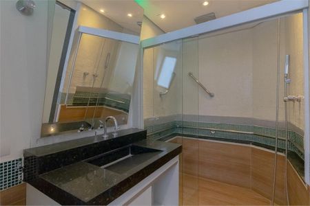 Apartamento à venda com 204m², 4 quartos e 2 vagas