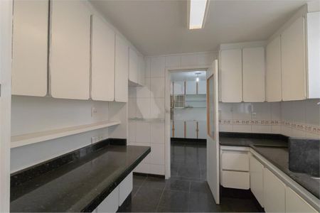 Apartamento à venda com 204m², 4 quartos e 2 vagas