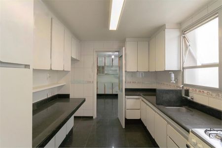 Apartamento à venda com 204m², 4 quartos e 2 vagas