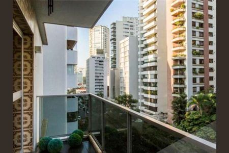 Apartamento à venda com 204m², 4 quartos e 2 vagas