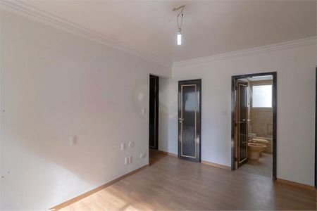 Apartamento à venda com 204m², 4 quartos e 2 vagas