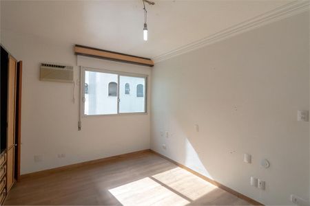 Apartamento à venda com 204m², 4 quartos e 2 vagas