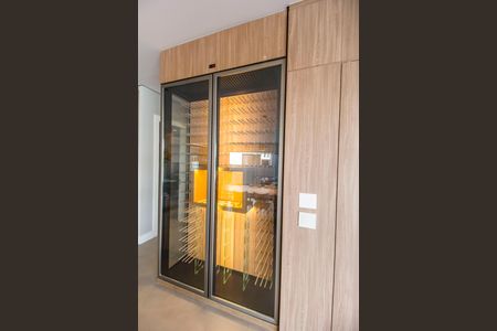 Casa de condomínio à venda com 813m², 3 quartos e 3 vagas Casa de condomínio à venda com 813m², 3 quartos e 3 vagasAdega
