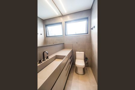 Casa de condomínio à venda com 813m², 3 quartos e 3 vagas Casa de condomínio à venda com 813m², 3 quartos e 3 vagasBanheiro da Suíte 1