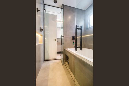 Casa de condomínio à venda com 813m², 3 quartos e 3 vagas Casa de condomínio à venda com 813m², 3 quartos e 3 vagasDetalhe do Banheiro da Suite
