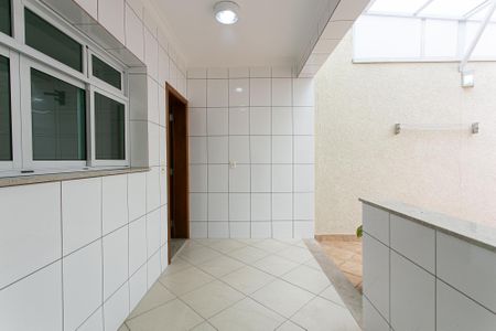 Casa à venda com 213m², 4 quartos e 4 vagasÁrea de Serviço