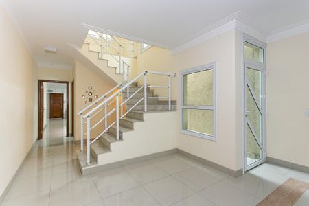 Casa à venda com 213m², 4 quartos e 4 vagasSala