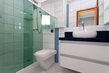 Casa à venda com 213m², 4 quartos e 4 vagasBanheiro da Suíte 1