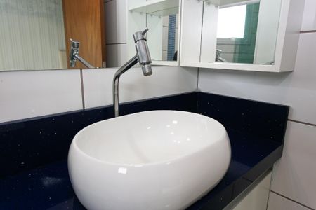 Casa à venda com 213m², 4 quartos e 4 vagasBanheiro da Suíte 1