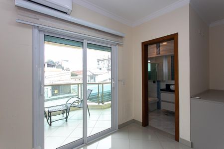 Casa à venda com 213m², 4 quartos e 4 vagasSuíte 1