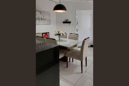 Apartamento à venda com 68m², 2 quartos e 1 vaga