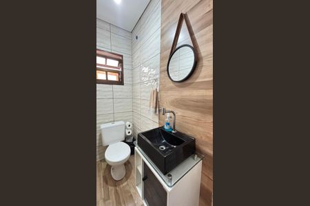 Casa à venda com 178m², 2 quartos e 3 vagas Casa à venda com 178m², 2 quartos e 3 vagasLavabo