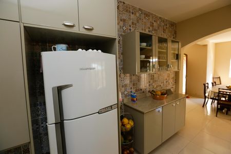 Casa à venda com 336m², 5 quartos e 3 vagasCozinha