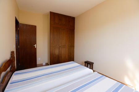 Casa à venda com 336m², 5 quartos e 3 vagasQuarto 1