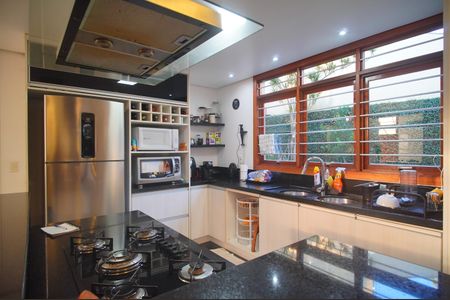 Casa à venda com 350m², 5 quartos e 3 vagasCozinha