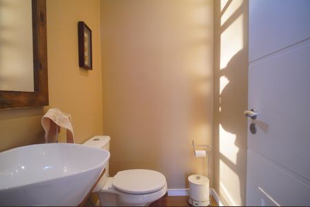 Casa à venda com 350m², 5 quartos e 3 vagasLavabo