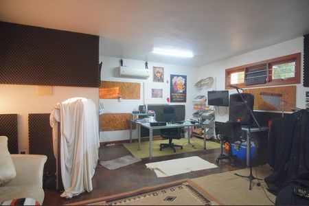 Casa à venda com 350m², 5 quartos e 3 vagasEscritório