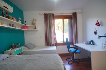 Casa à venda com 350m², 5 quartos e 3 vagasSuíte 3