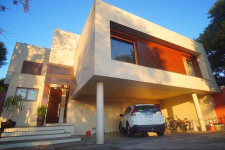 Casa à venda com 350m², 5 quartos e 3 vagasGaragem